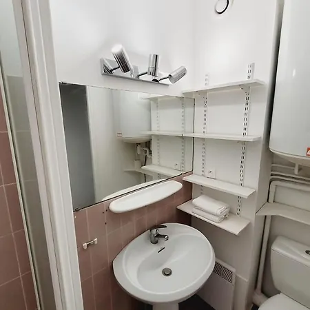 Centre Studio On Foot With Parking * Aix-en-Provence