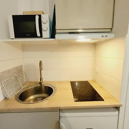 Centre Studio On Foot With Parking * Aix-en-Provence